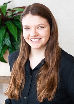 dental hygienist, Natalie