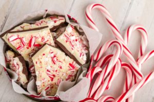 Traditional Holiday Chocolate Peppermint Bark